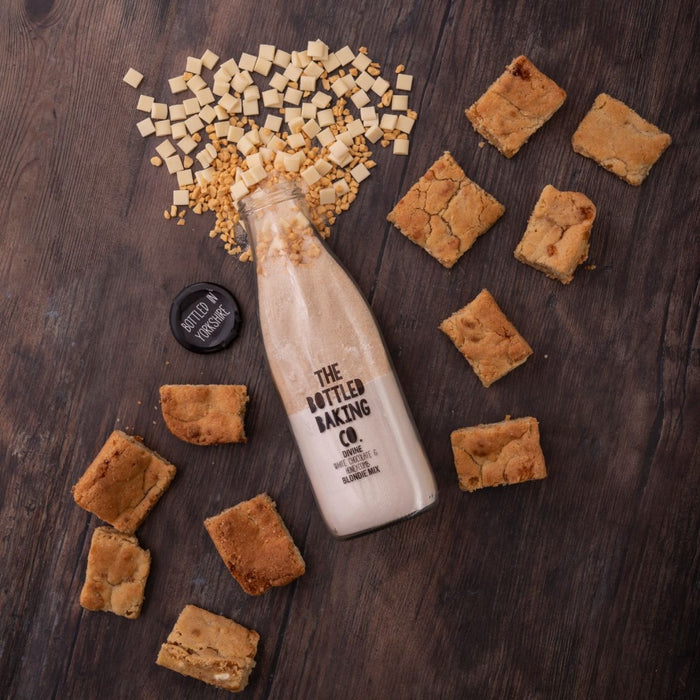 Divine White Chocolate & Honeycomb Blondie Mix in a Bottle 750ml - Cake Mix - Bottled Baking Co
